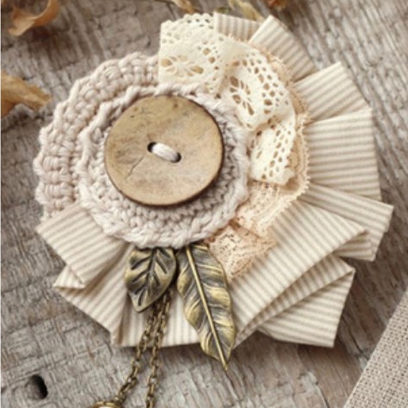 Hand made accessories $10-$30 depending on size, time, and materials used! ๐ธ - Picture 10 of 10